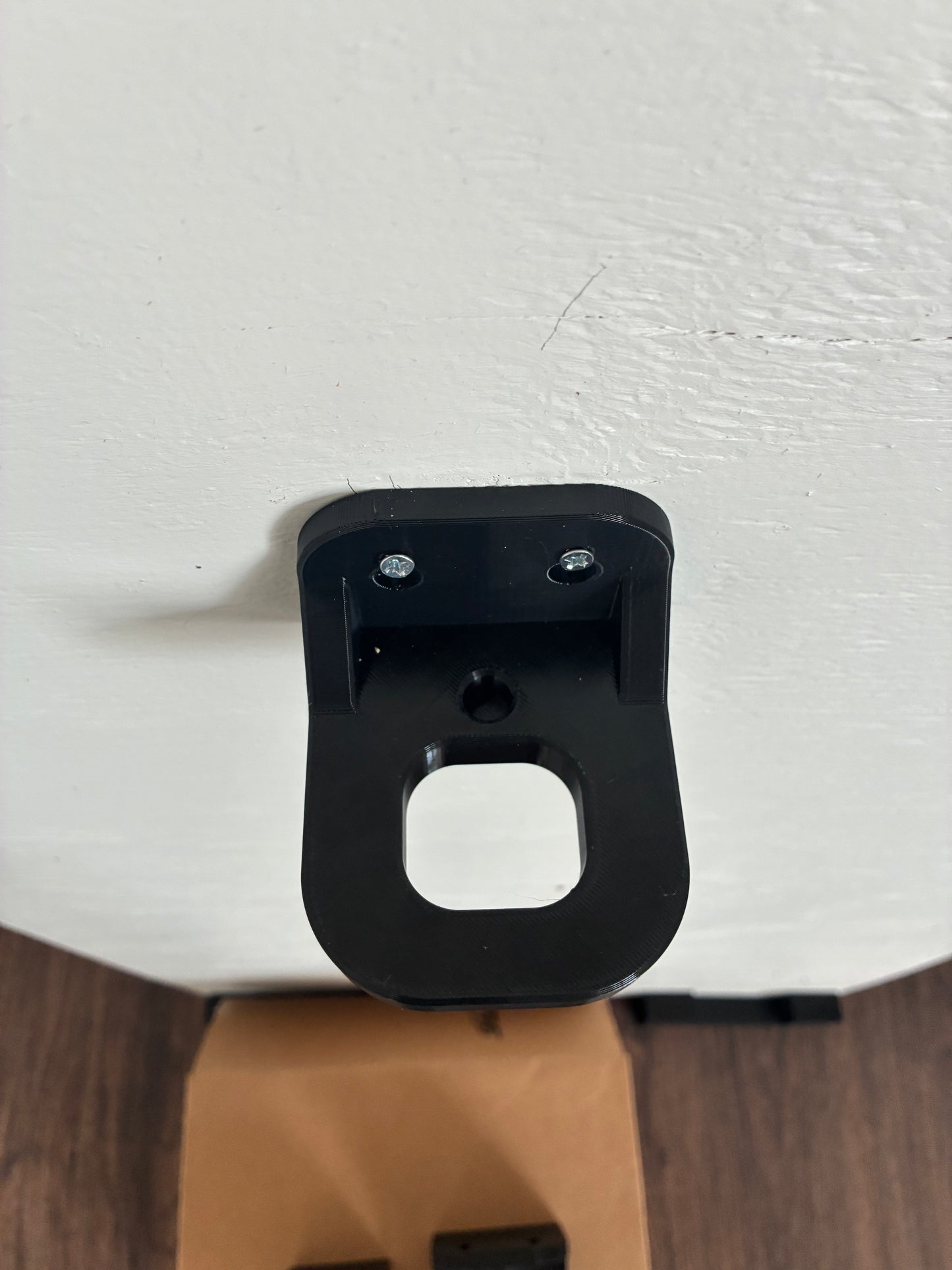 iK Sprayer Wall Mount – Slim, Space-Saving Redesign