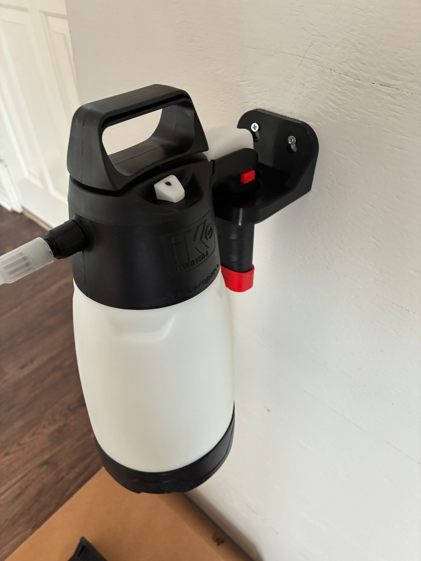 iK Sprayer Wall Mount – Slim, Space-Saving Redesign